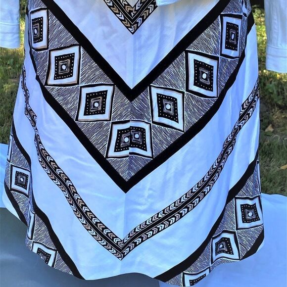 White House Black Market Aztec Silk Skirt WHBM Sz6 - Picture 2 of 13
